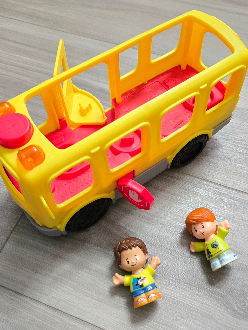 Fisher Price Little People School Bus With Dolls